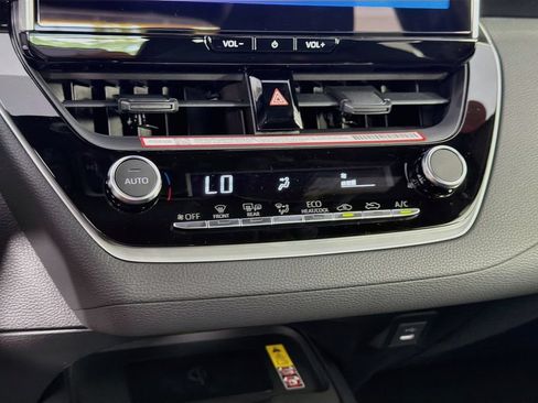 New 2026 Toyota Corolla SE w/ SE Premium Package FWD image 19