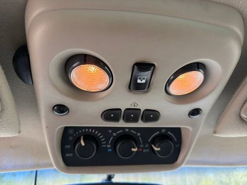 Used 2005 GMC Yukon Denali AWD/4WD image 19