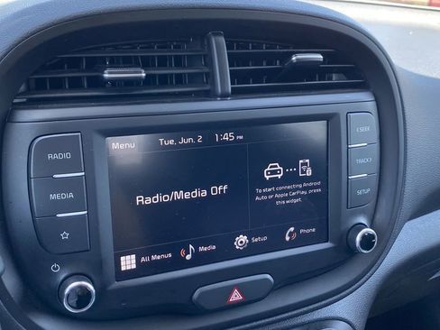 Used 2025 Kia Soul LX FWD image 6