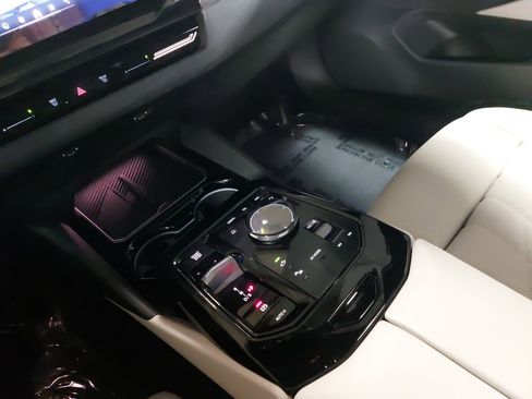 New 2026 BMW 530i w/ Premium Package image 27