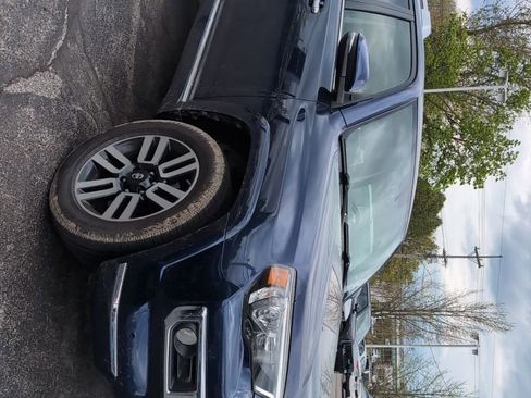 Used 2016 Toyota 4Runner Limited AWD/4WD image 7
