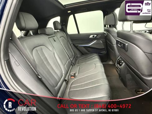 Used 2021 BMW X5 M50i w/ Premium Package AWD/4WD image 34