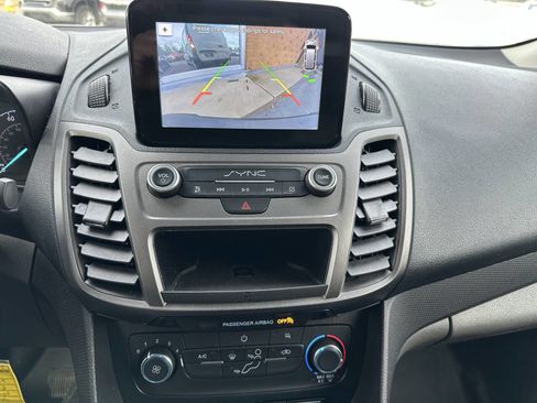 Used 2019 Ford Transit Connect XL image 21