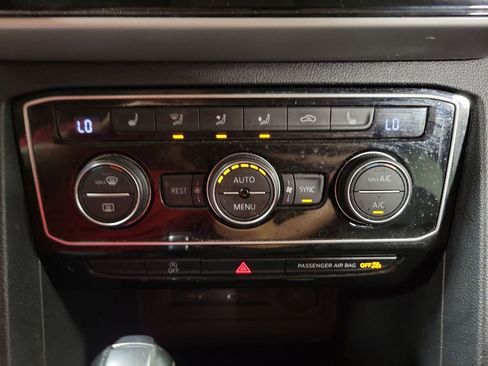 Used 2023 Volkswagen Atlas SE AWD/4WD image 18