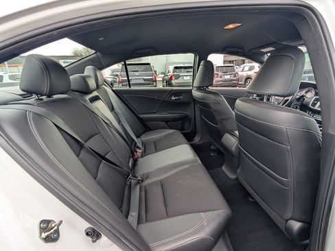 Used 2016 Honda Accord Sport image 6