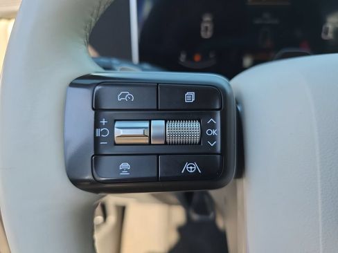 Used 2025 Hyundai Santa Fe SEL AWD/4WD image 19