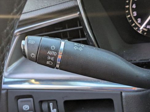 Used 2019 Cadillac XT5 Premium Luxury image 6