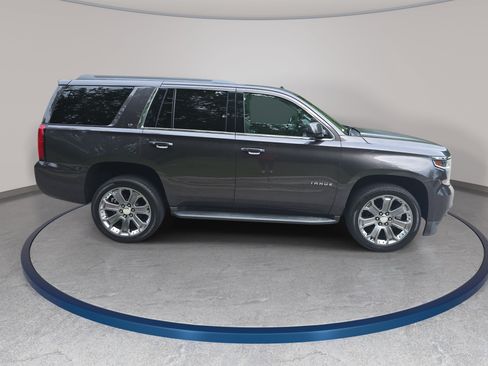 Used 2017 Chevrolet Tahoe LT AWD/4WD image 4