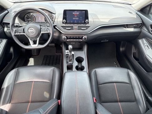 Used 2020 Nissan Altima 2.5 SR w/ Premium Package FWD image 12