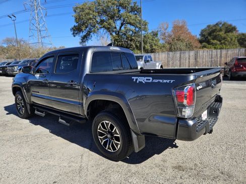 Used 2023 Toyota Tacoma TRD Sport image 6