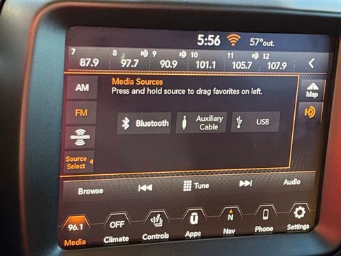 Used 2023 Jeep Renegade Latitude w/ Premium Group AWD/4WD image 29