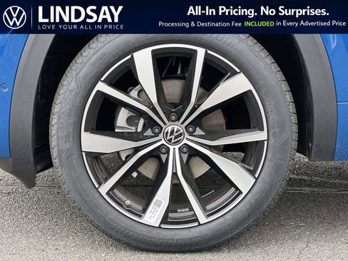 New 2026 Volkswagen Atlas Cross Sport SEL Premium R-Line AWD/4WD image 8