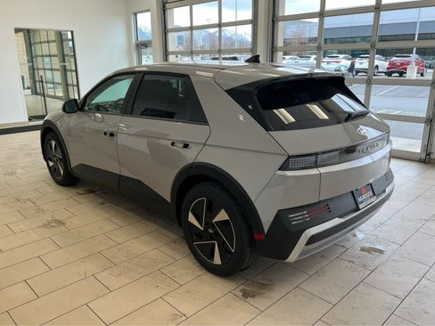 New 2026 Hyundai Ioniq 5 SEL image 11