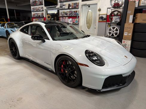 Used 2026 Porsche 911 GTS image 3