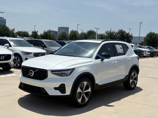 New 2026 Volvo XC40 B4 Core w/ Protection Package Premier video 2