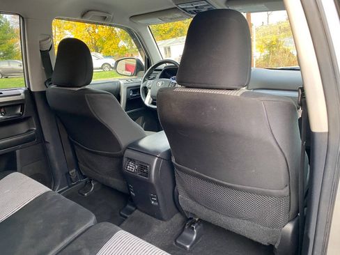 Used 2014 Toyota 4Runner SR5 AWD/4WD image 30