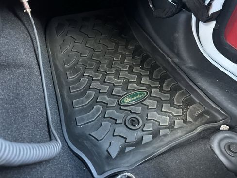 Used 2012 Jeep Wrangler Unlimited Sport image 78