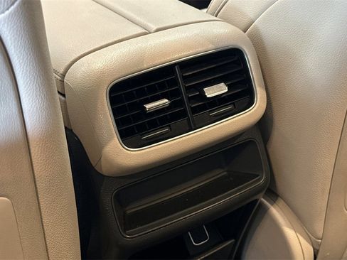 Used 2020 Mercedes-Benz GLE 350 4MATIC image 15