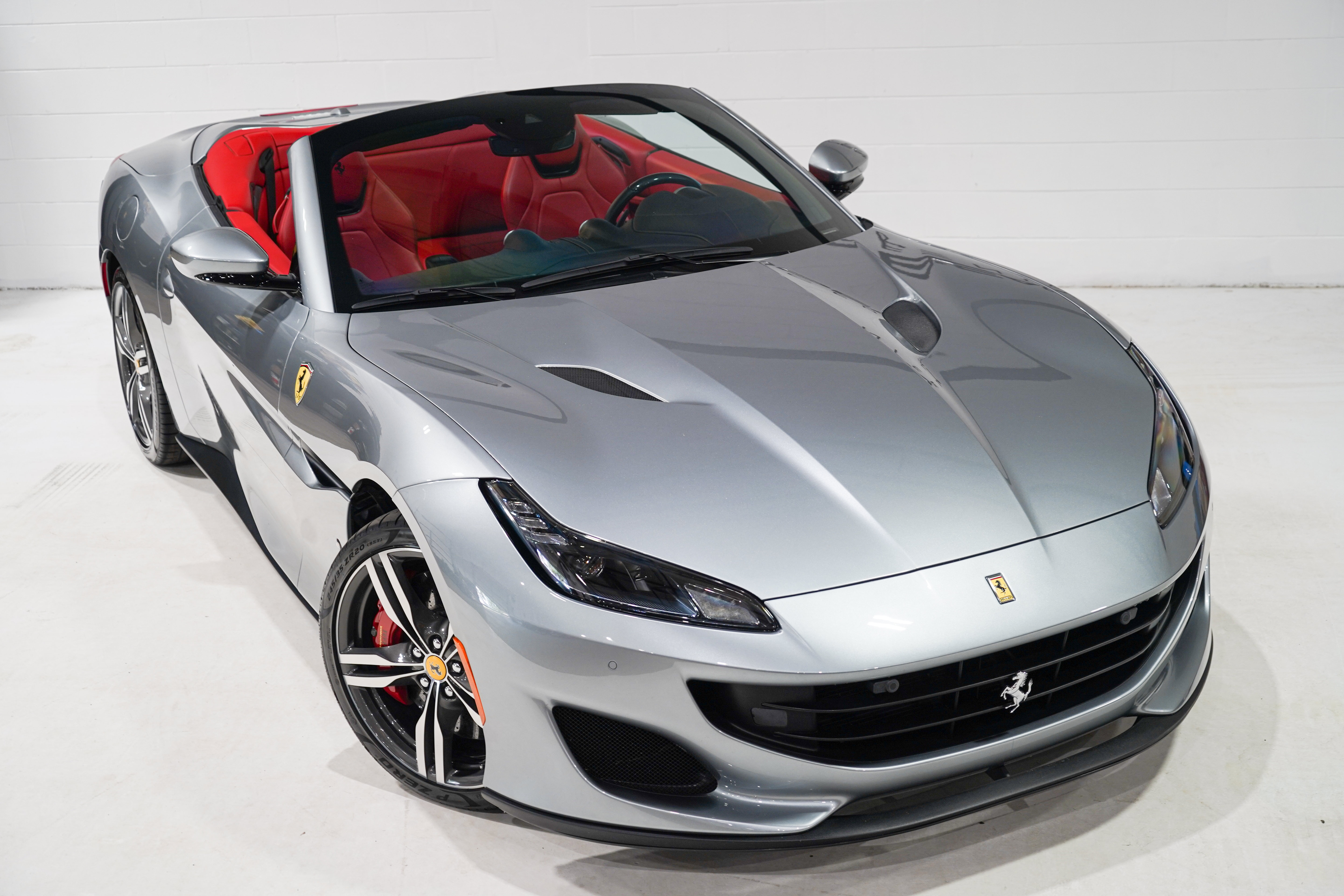 Used 2020 Ferrari Portofino RWD image 25