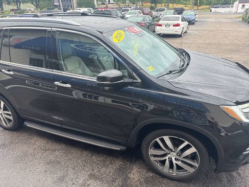 Used 2016 Honda Pilot Touring image 9