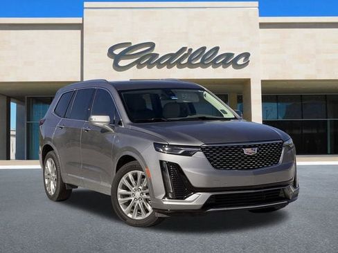 Certified 2023 Cadillac XT6 Premium Luxury image 2