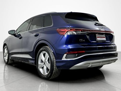 Used 2024 Audi Q4 e-tron Premium image 3