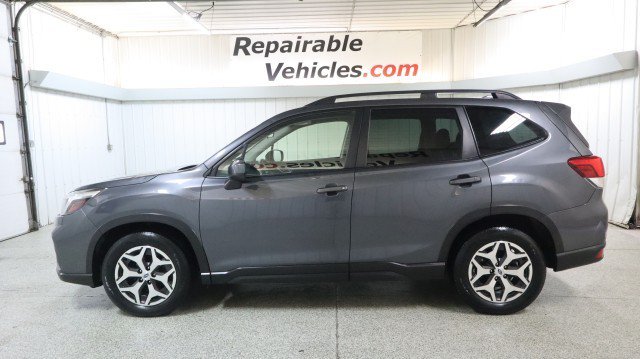 Used 2021 Subaru Forester Premium AWD/4WD image 1