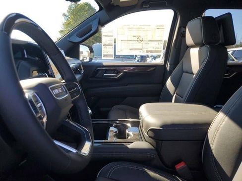 New 2026 GMC Yukon XL Elevation w/ Elevation Premium Package image 17