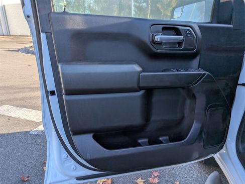 Used 2024 Chevrolet Silverado 1500 Custom image 12
