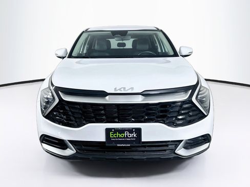 Used 2025 Kia Sportage EX FWD image 2