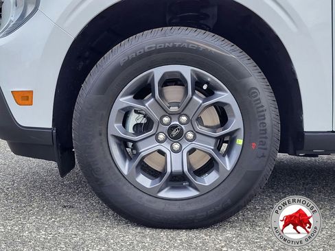 New 2026 Ford Maverick XLT w/ XLT Luxury Package FWD image 12