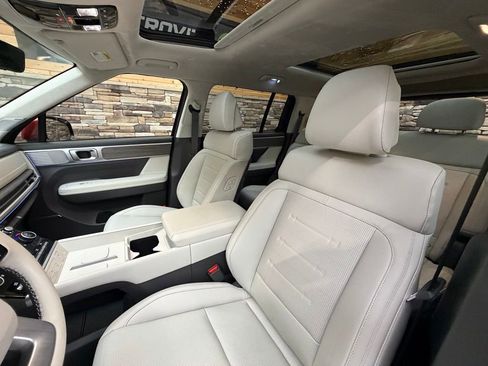 Certified 2025 Hyundai Santa Fe Calligraphy image 12