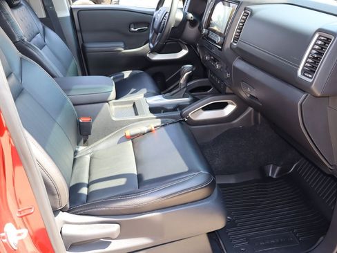 Used 2024 Nissan Frontier SL w/ Technology Package RWD image 17