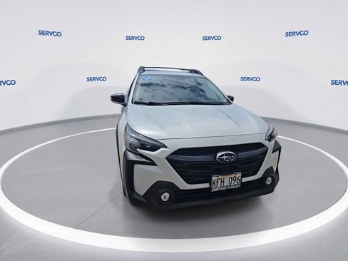 Used 2023 Subaru Outback Premium AWD/4WD image 2