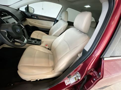 Used 2018 Subaru Outback 3.6R Limited image 11