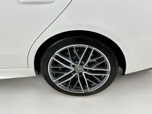 New 2026 Mercedes-Benz C 43 AMG 4MATIC Sedan image 33