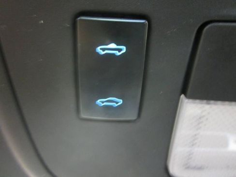 Used 2015 Chevrolet Camaro LT RWD image 20