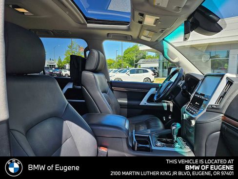 Used 2016 Toyota Land Cruiser AWD/4WD image 11