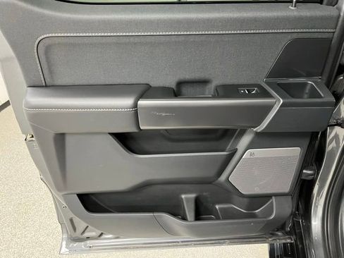 Used 2025 Ford F150 Lariat AWD/4WD image 43