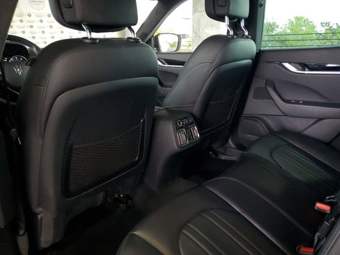 Used 2023 Maserati Levante GT image 10