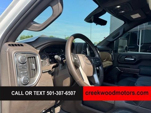 Used 2023 GMC Sierra 2500 Denali w/ Denali Ultimate Package AWD/4WD image 8