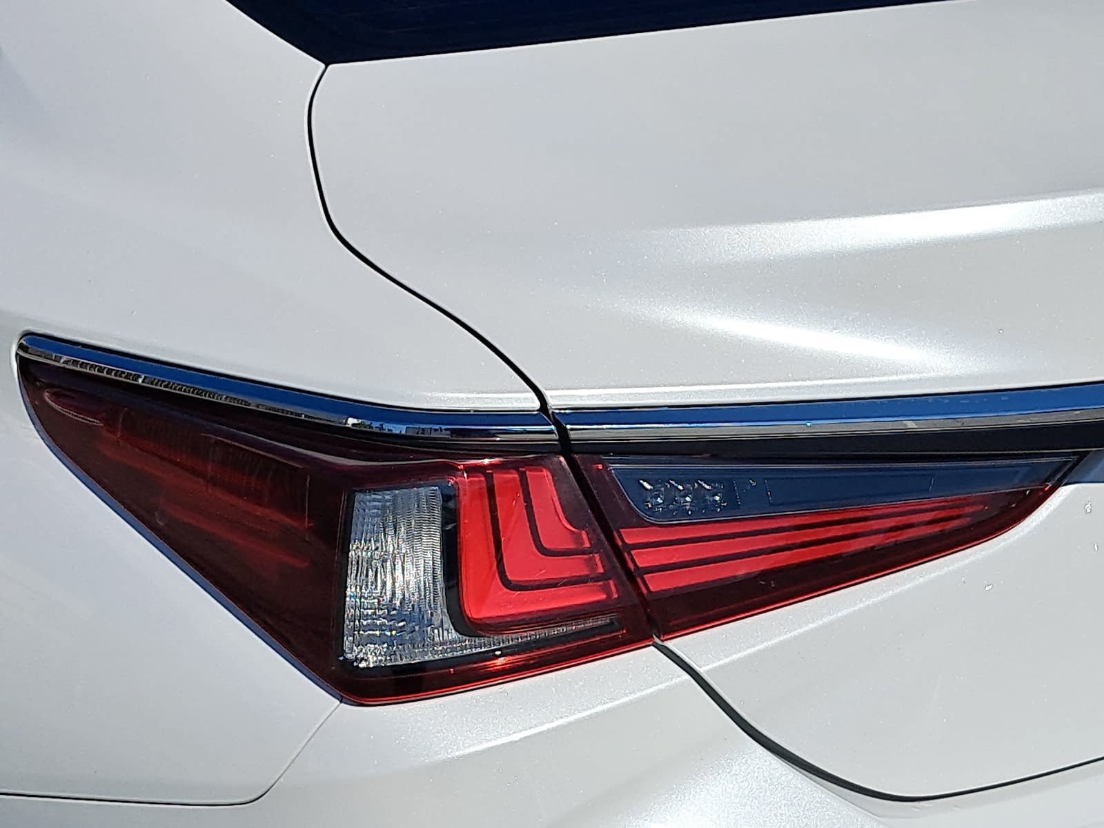 Used 2019 Lexus ES 350 w/ Premium Package FWD image 36