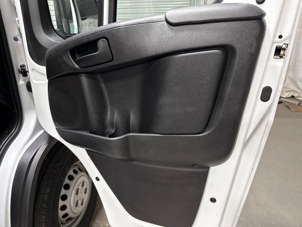 Used 2024 RAM ProMaster 2500 w/ Convenience Group FWD image 16