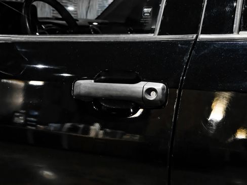 Used 2019 Toyota Tundra SR5 w/ SR5 Upgrade Package image 51