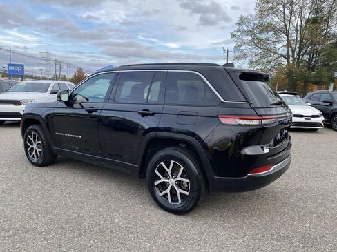 Certified 2024 Jeep Grand Cherokee Limited image 7