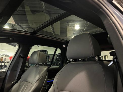 Used 2022 BMW X5 xDrive40i w/ M Sport Package image 25