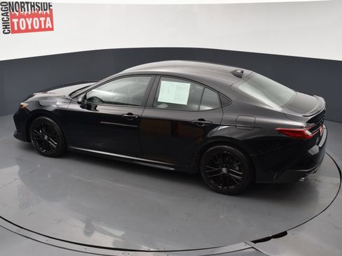 Used 2025 Toyota Camry SE AWD/4WD image 19
