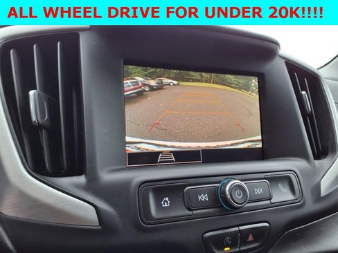 Used 2022 GMC Terrain SLE image 19