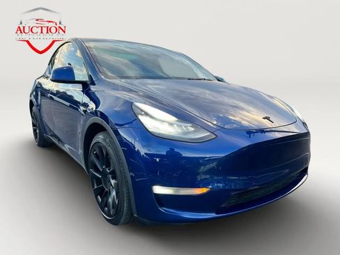 Used 2020 Tesla Model Y Long Range AWD/4WD image 3