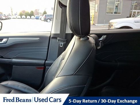 Certified 2022 Ford Escape Titanium w/ Class II Trailer Tow Package image 18